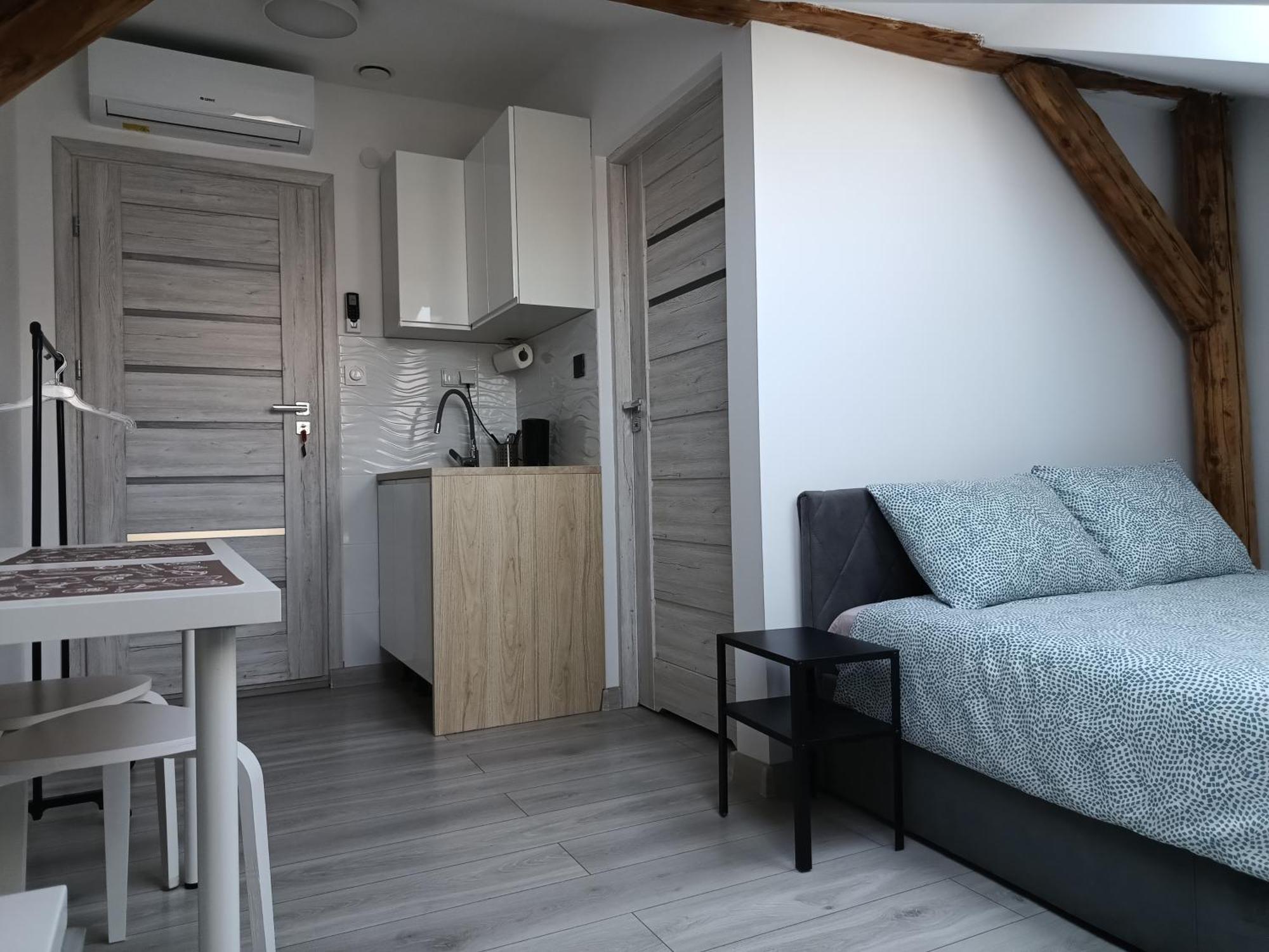Double Room Private Bathroom